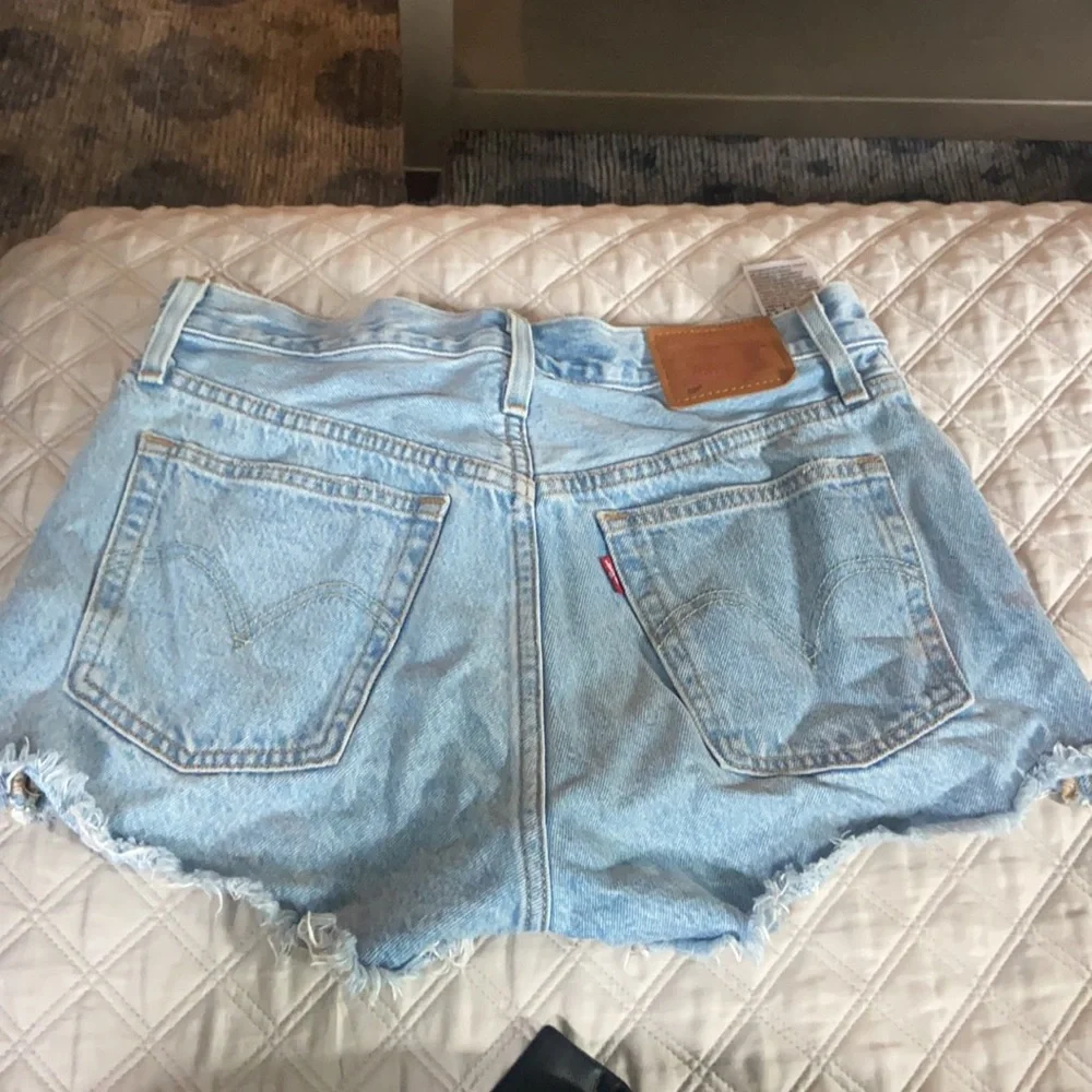 LEVIS - Picture 2 of 3